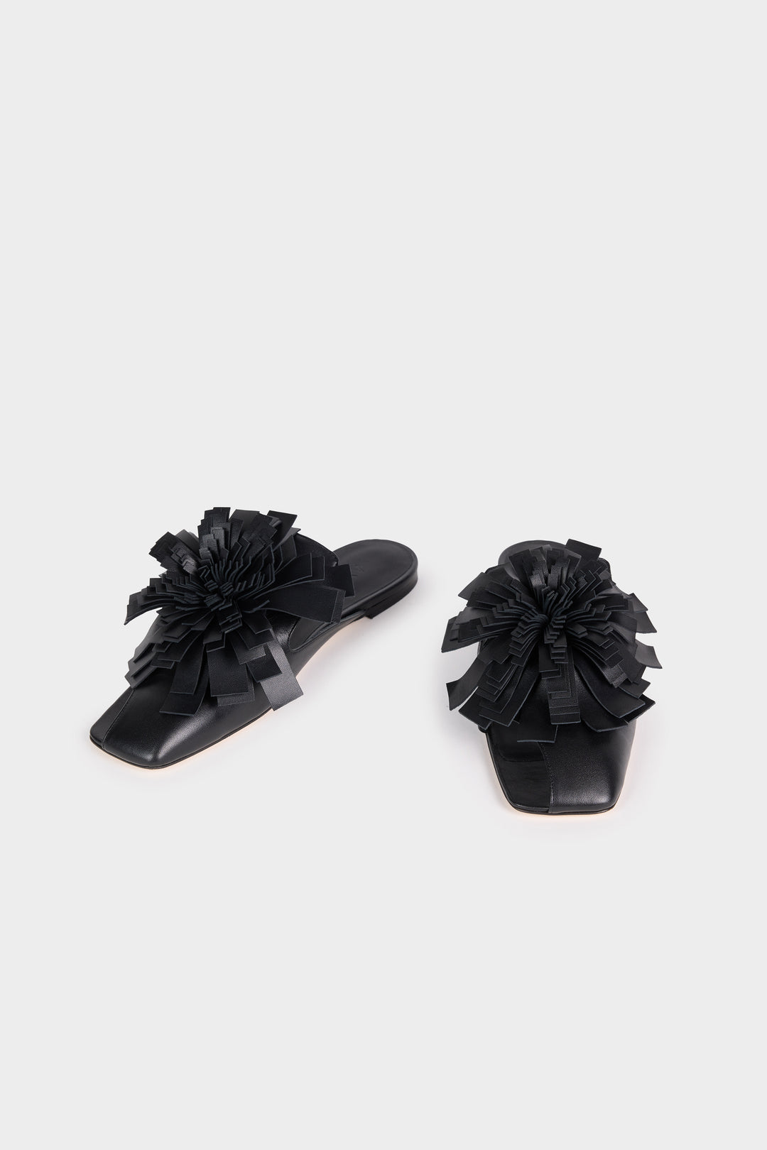 Tim Open Toe Shoes With Pom-Poms Black