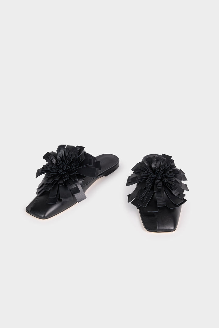 Tim Open Toe Shoes With Pom-Poms Black