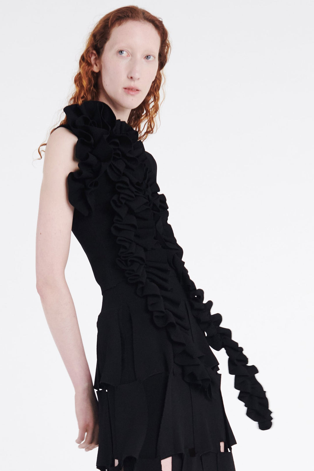 Knitted Fitted Top With Ruffle Black