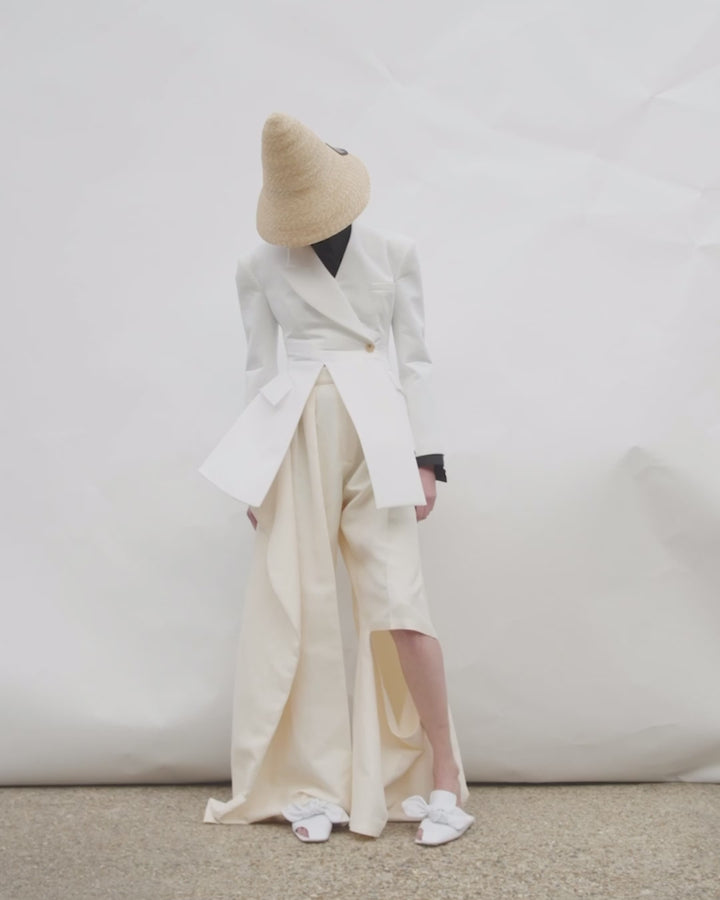 Asymmetric Volume-Contrast Jacket White